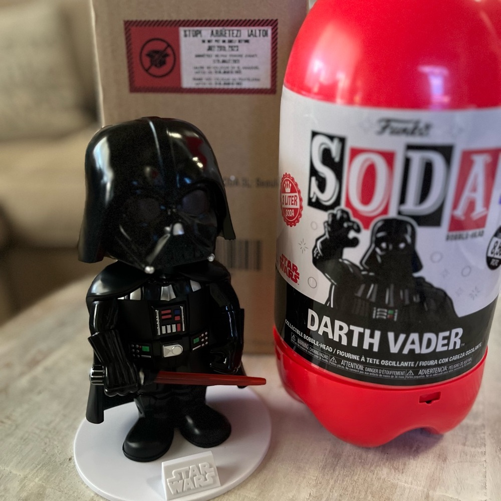 SDCC FUNKO Star Wars Darth Vader Bobble Head Collectible Soda Bottle Limited Ed